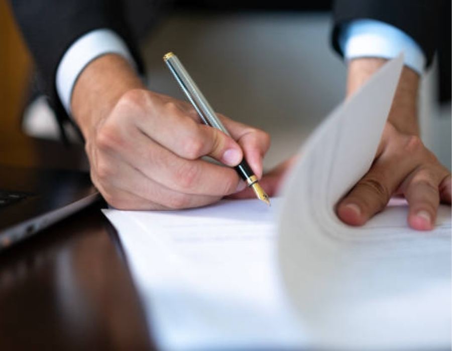 timeshare lawyer signing timeshare contract