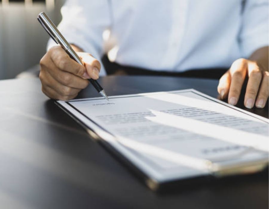 timeshare lawyer signing timeshare contract