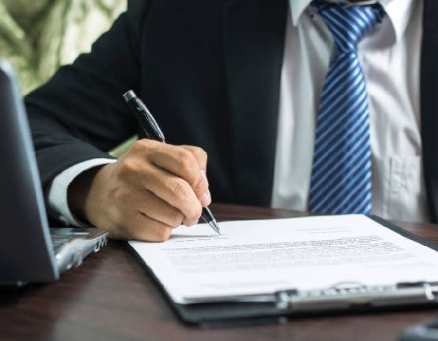 timeshare lawyer signing timeshare contract