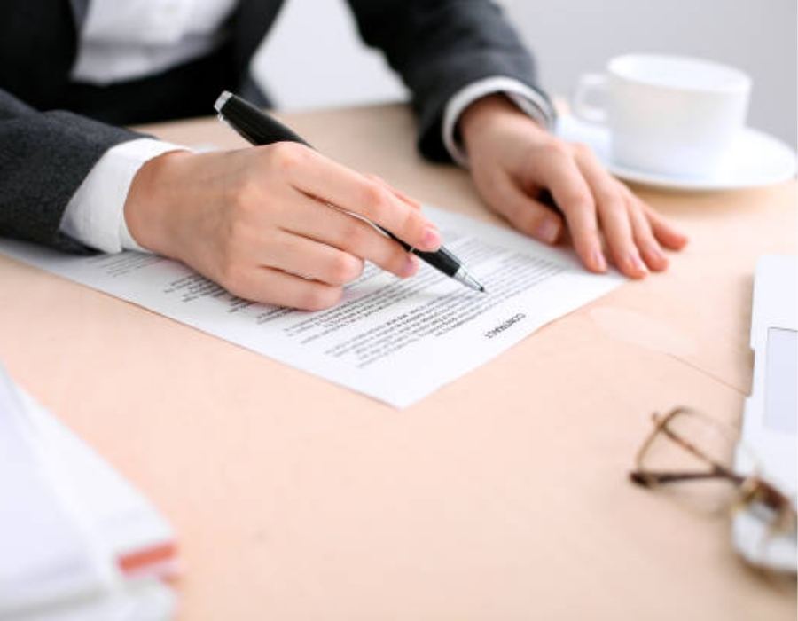 timeshare reviewing timeshare contract