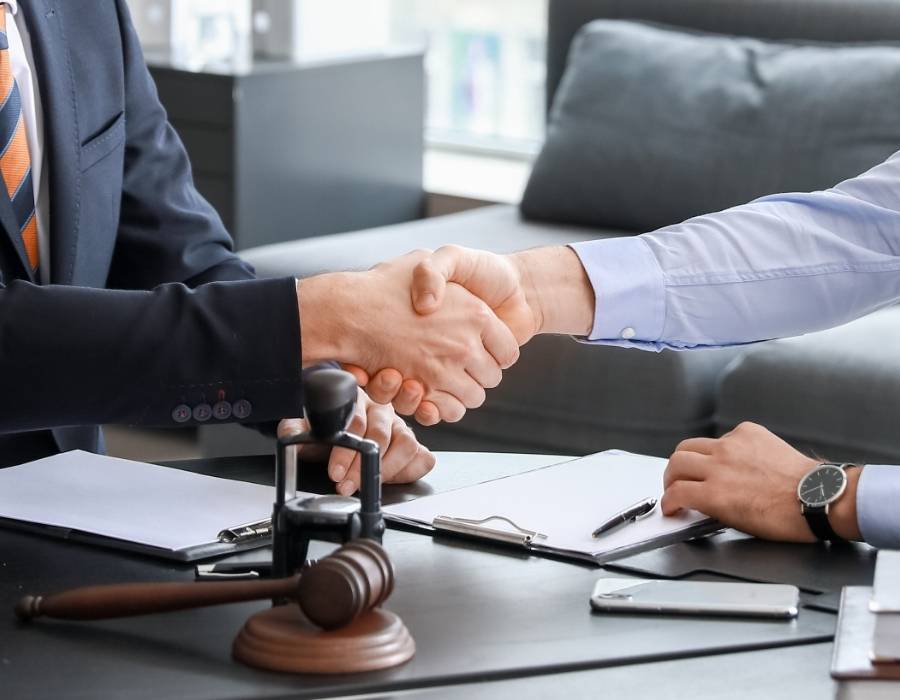 timeshare lawyer talking to a client