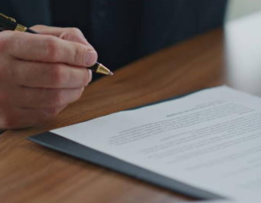 timeshare lawyer reviewing a timeshare contract