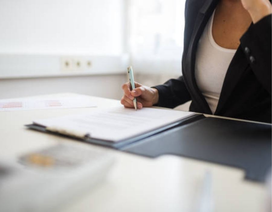 timeshare lawyer signing timeshare contract