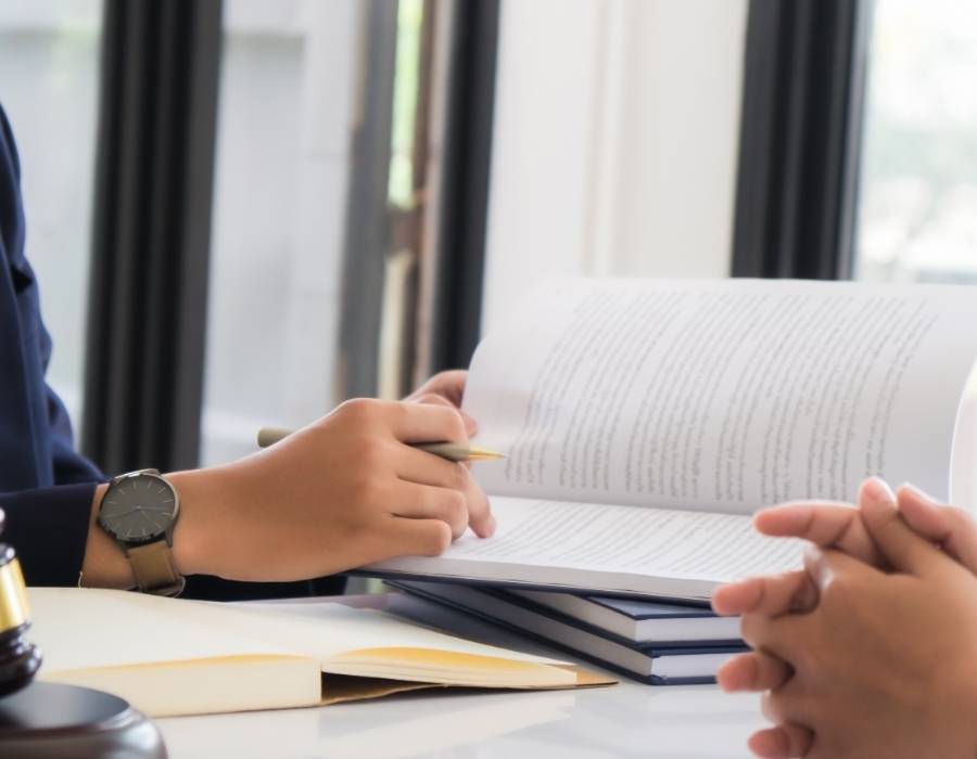 timeshare lawyer talking to a client