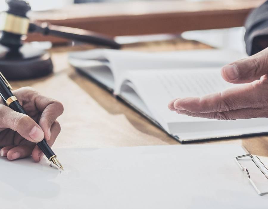 timeshare lawyer talking to a client